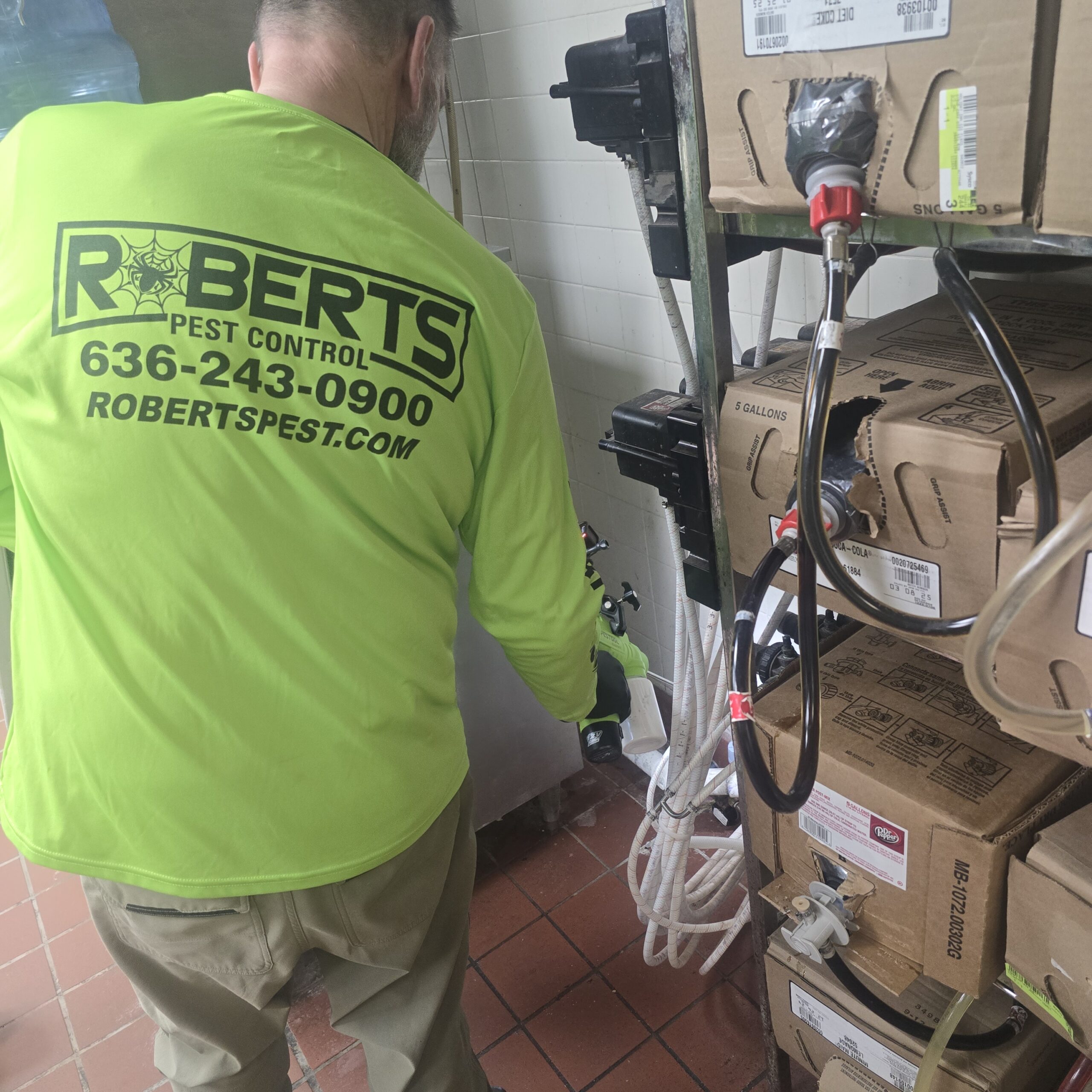 Roberts Pest Control commercial pest control service in St. Louis