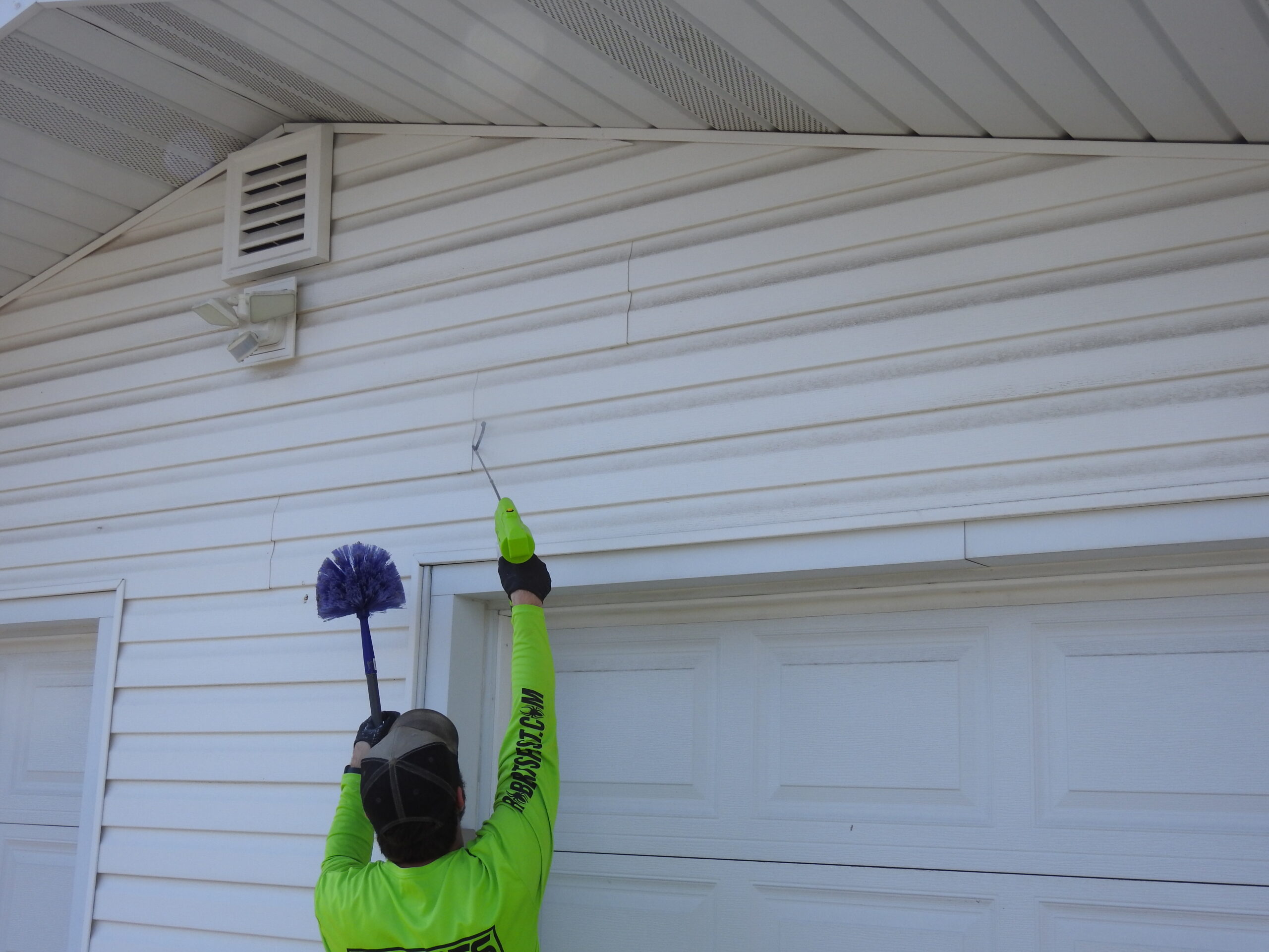 Roberts Pest Control general pest control service in St. Louis