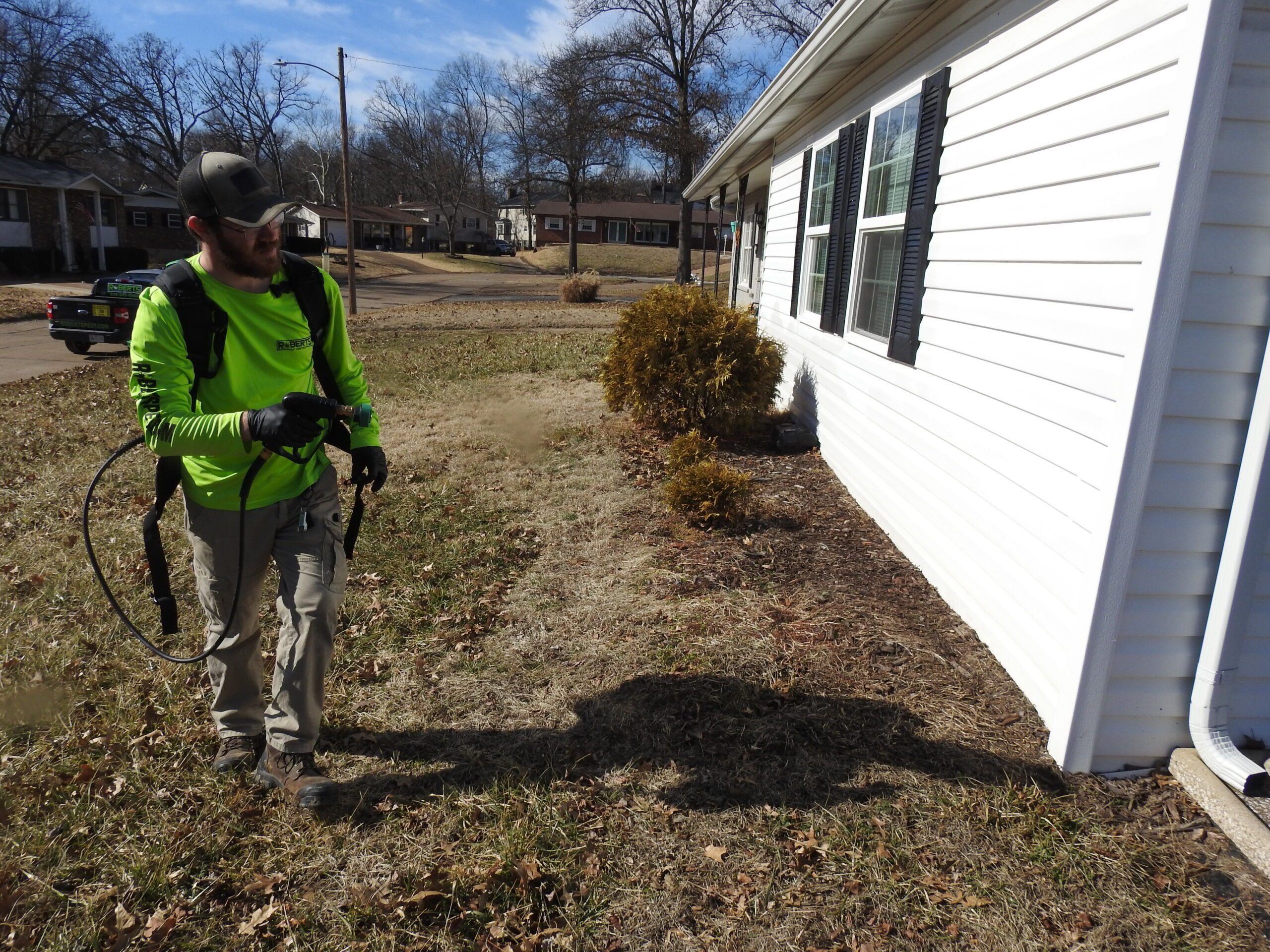 Roberts Pest Control tick control service in St. Louis