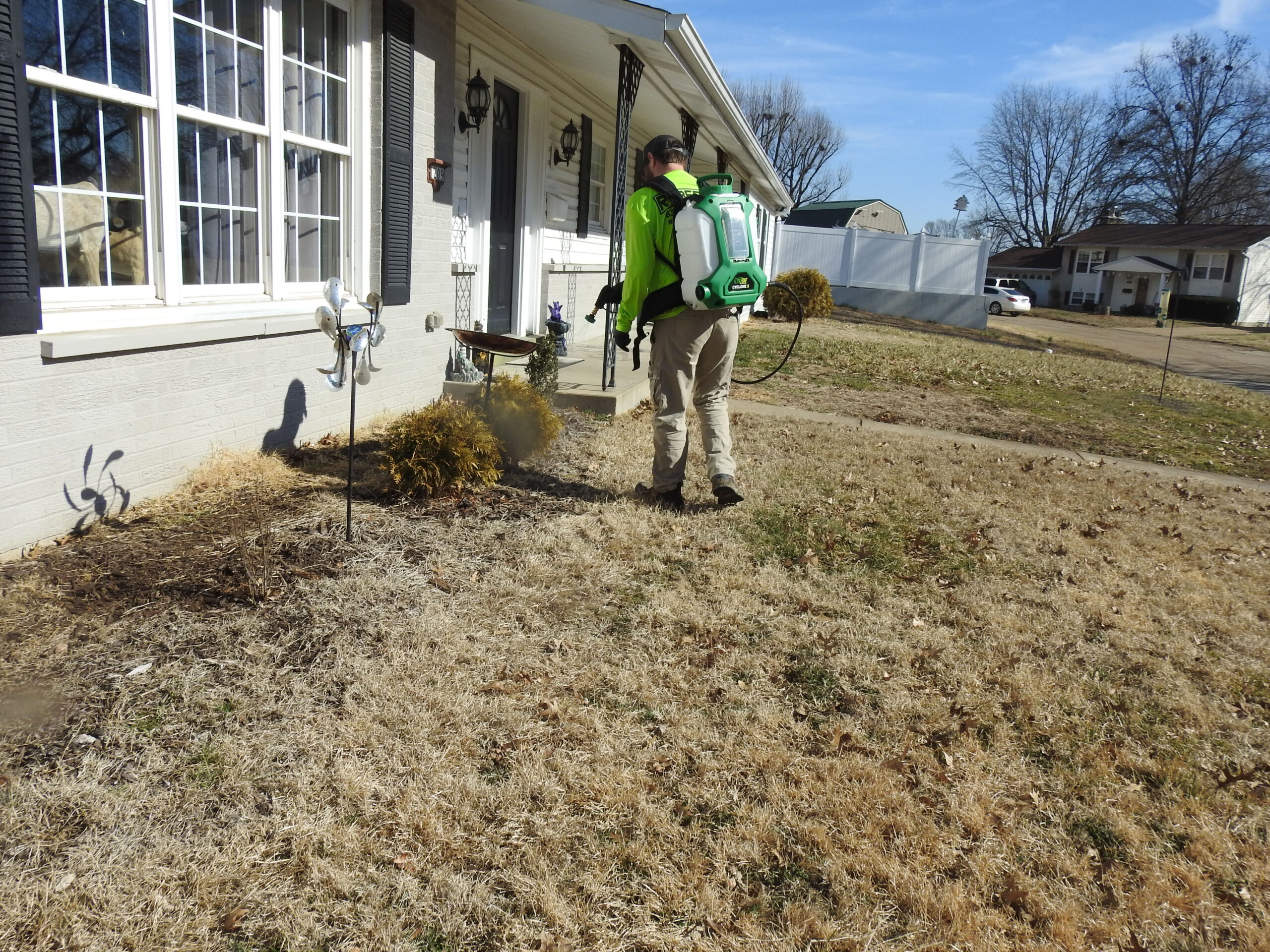 Roberts Pest Control cockroach control service in St. Louis